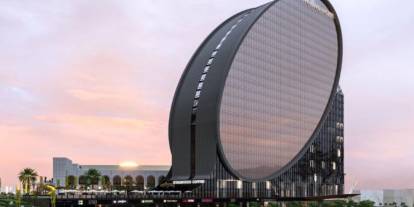 Faik Atak İnşaat’a tepki: “Projeler yarım kaldı, mağdur edildik”