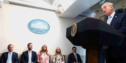 ABD (USA) Başkanı Trump Hürmüz Boğazına Takıldı