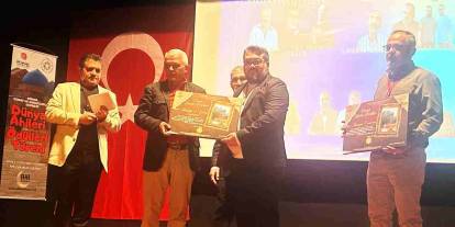 Kasap Halil Usta'nın Sahipleri Bakışgan Kardeşlere Dünya Ahilik Ödülü