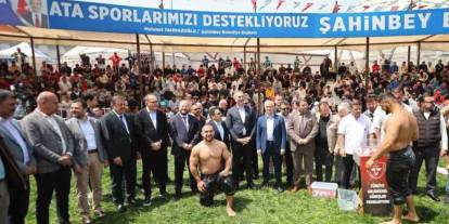 Geleneksel Yağlı Güreş Ligi, Gaziantep’te coşkuyla başladı