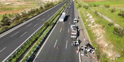 SON DAKİKA.... Gaziantep-Şanlıurfa Otoyolu Kana Bulandı: 3 ölü, 5 yaralı