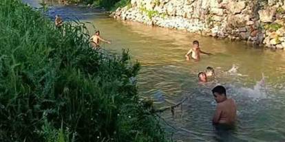Araban’da yıllar sonra akan dereler en çok çocukları sevindirdi