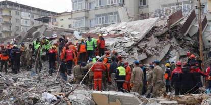 Eski Belediye Başkanı'na depremde yıkılan binayla ilgili davada 4 yıl hapis