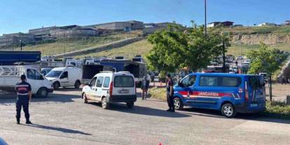 Gaziantep'te Jandarmadan kurban pazarlarında dron destekli denetim
