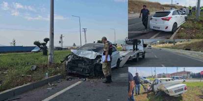Gaziantep’te 2 otomobil kavşakta çarpıştı: 1 yaralı