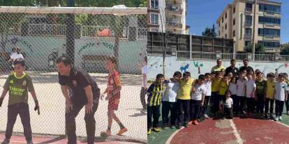 Gaziantep Emniyet Müdürü Özcan miniklerle futbol oynadı