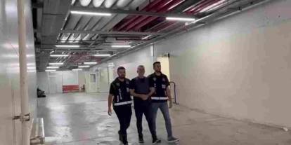 Haluk Levent'in elleri kelepçeli görüntüsü ortaya çıktı