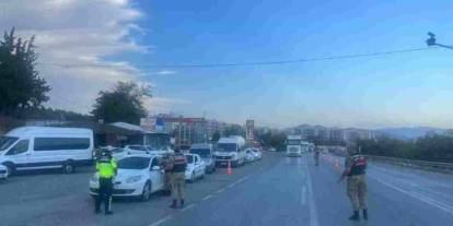 Gaziantep'te Jandarmadan huzur-güven uygulaması: 87 aranan şahıs yakalandı