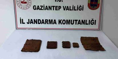 Gaziantep'te İbranice yazılı 5 nadide deri kitap ele geçirildi