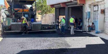 Büyükşehir’in Araban’da sıcak asfalt çalışması sürüyor