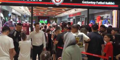 Gaziantep FK Taraftarı Akın Etti!