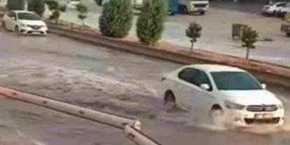 SON DAKİKA | Gaziantep’te hava bir anda değişti! Fırtına ve sağanak etkili oluyor