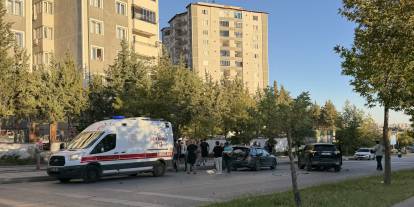 Gaziantep’te lüks araçların karıştığı feci kaza: Takla atıp karşı şeride geçtiler