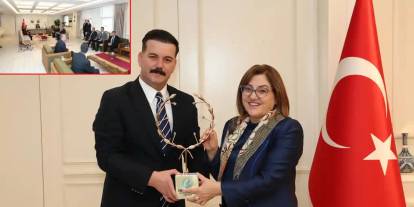 Ülkü Ocakları Gaziantep İl Başkanlığı’ndan Fatma Şahin’e Ziyaret