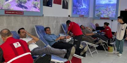 Van Gölü Derneği ve Kızılay’dan Kan Bağışı Kampanyasına Yoğun Katılım