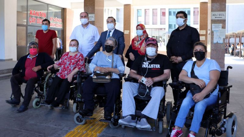Gaziantep'te engelliler, Beykent Üniversitesi Rektörü Murat Ferman hakkında suç duyurusunda bulundu
