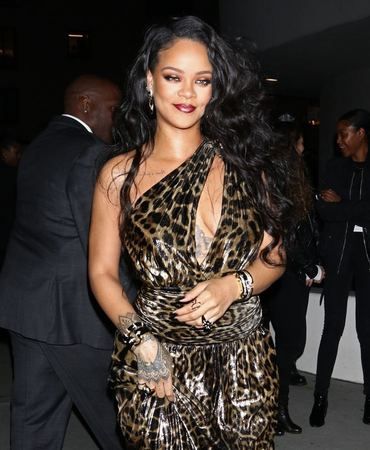 En dayanıklı Rihanna çıktı...
