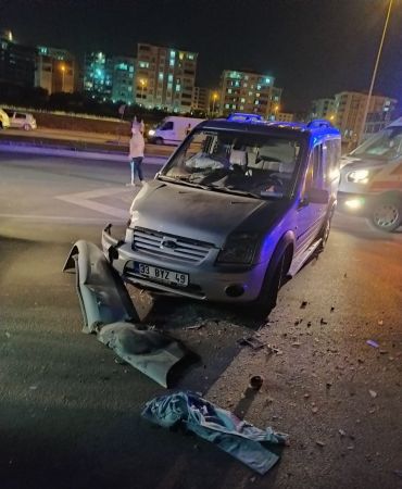 Video Haber...Gaziantep’te iki araç çarpıştı: 8 yaralı