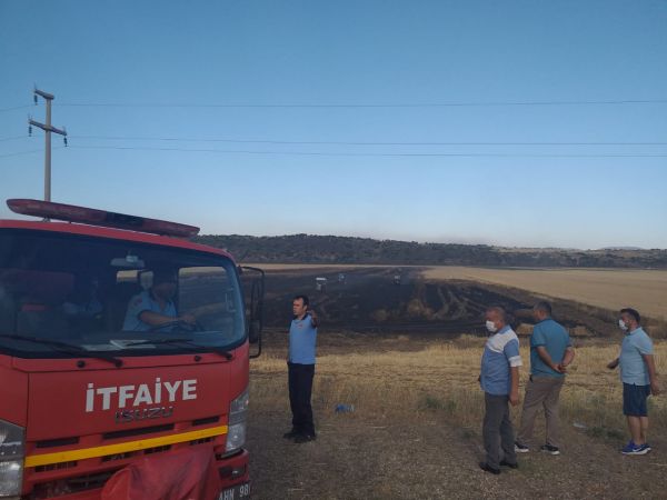 Gaziantep'te 40 dönüm buğday ekili tarla yandı