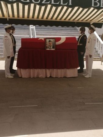 Son Dakika...Sevgilisi tarafından öldürülen Gaziantep Doğumlu Uzman Çavuş 'YILDIRIM ' Oğuzeli İlçesinde toprağa verildi