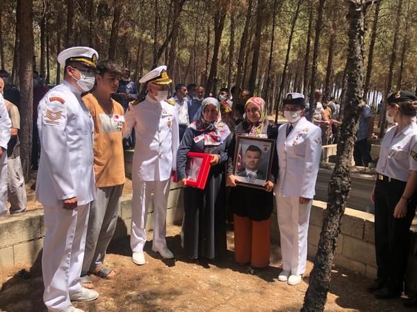 Son Dakika...Sevgilisi tarafından öldürülen Gaziantep Doğumlu Uzman Çavuş 'YILDIRIM ' Oğuzeli İlçesinde toprağa verildi