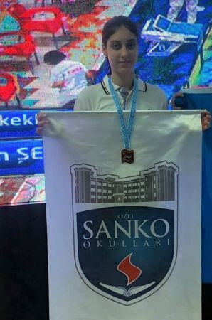 SANKO okullarının yüzme başarısı