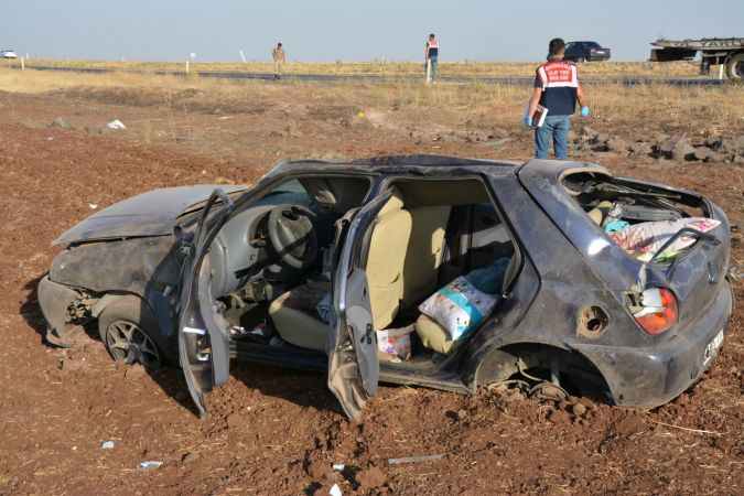 Bir Ölümlü Kaza Haberi Daha!  Otomobil şarampole devrildi: 2 ölü, 3 yaralı