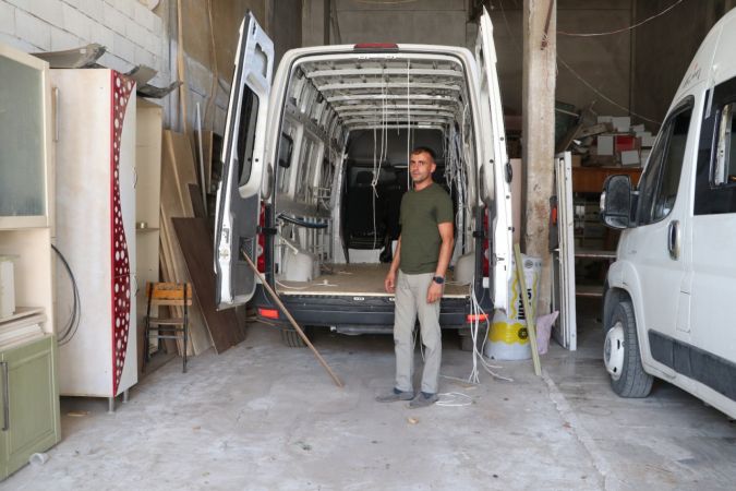 Video Haber: Karavan Yapımında Gaziantep Söz Sahibi Oldu. Mobilya dükkanında yaptığı karavanlara talep yağıyor