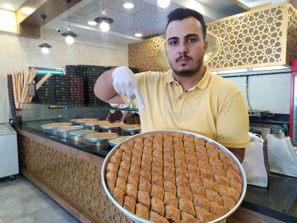 100 fidan bağışı yapana bir kilo baklava bedava