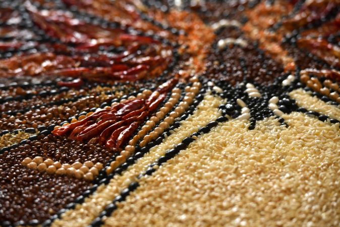 Gaziantep'in yöresel lezzetlerine mozaik sanatçısının eli değdi
