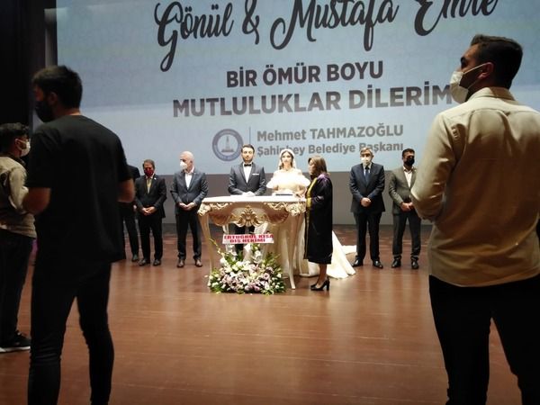 Video Haber: Ak Parti Şahinbey İlçe Başkanı Teke'nin Mutlu Günü...50 şahitli görkemli nikah