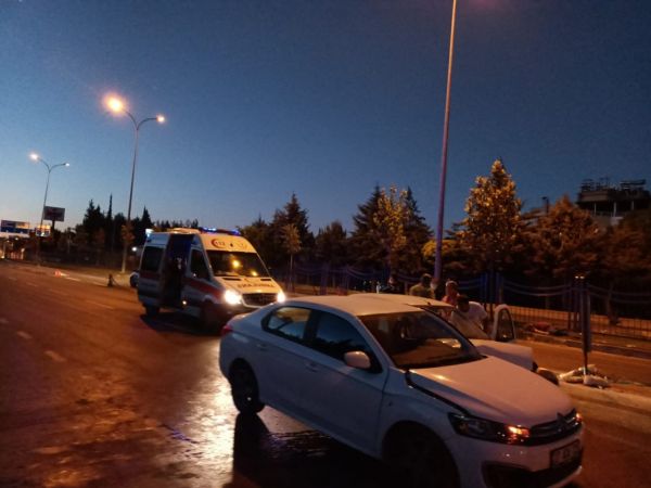 Son Dakika:Video Haber...Gaziantep'te feci kaza,2 araç çarpıştı: 3 kişi yaralandı