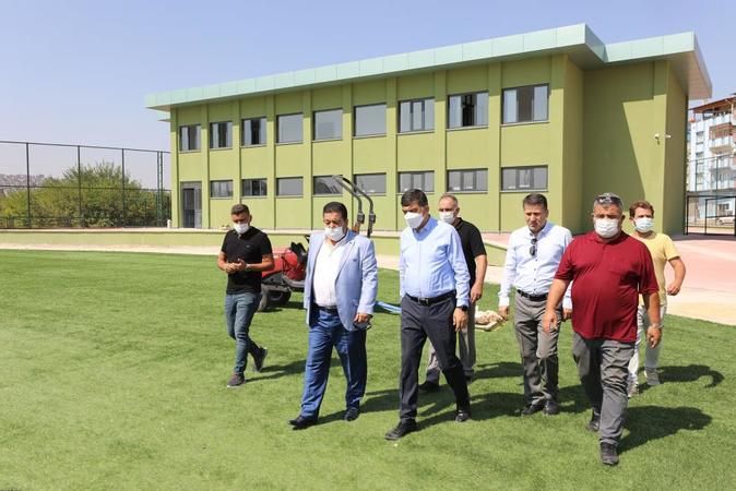 Başkan Fadıloğlu M.Hayri Özkeçeci Spor Kompleksini inceledi