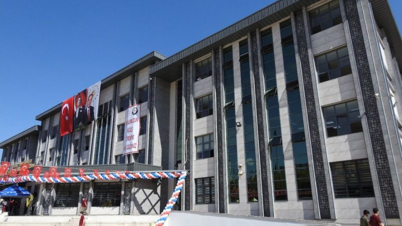 Topçuoğlu’ndan Gaziantep’e bir okul daha