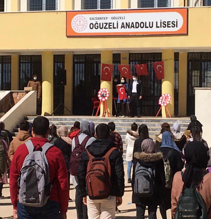 Gaziantep'in Oğuzeli İlçesinde Okula Gidecek Servis Yok ! Oğuzeli’nde öğrencilerin servis çilesi !