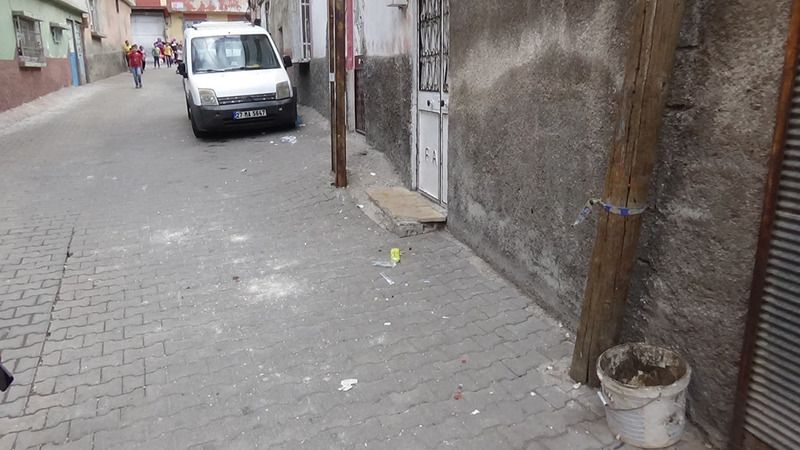 Son Dakika:Video Haber…Gaziantep'te dayı ve yeğenin silahlı kavgasında kan aktı: 1 yaralı