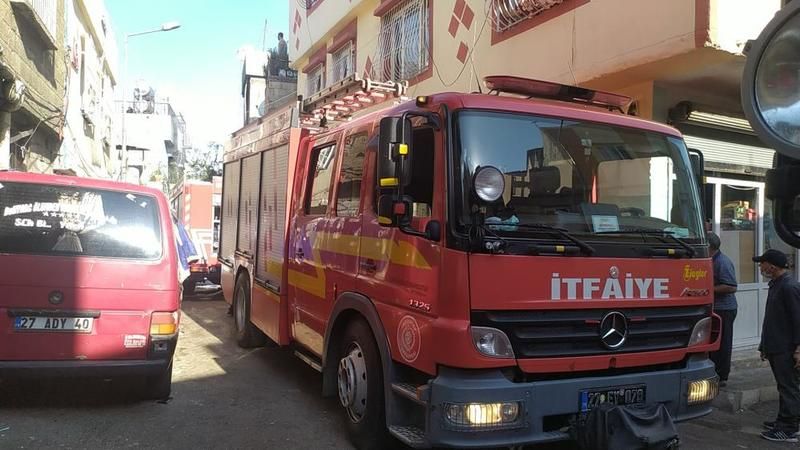 Son Dakika: Gaziantep'te evde çıkan yangın korku ve paniğe neden oldu