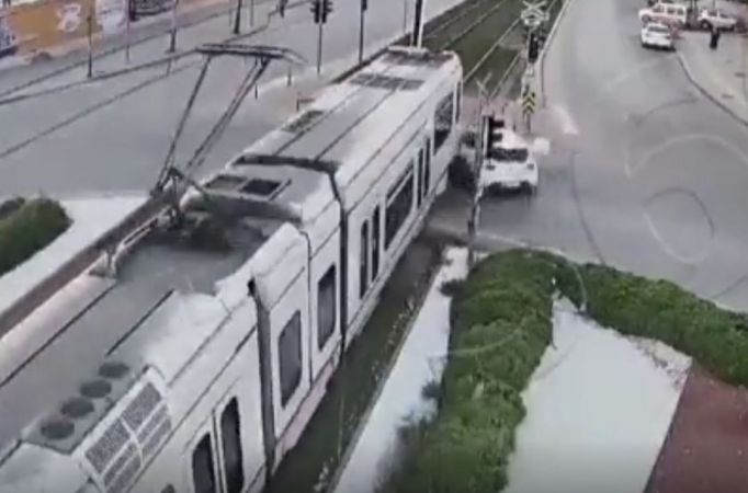 Video Haber:Gaziantep'ten Kazalar Kamerada! Gaziantep’teki trafik kazaları kameralara yansıdı