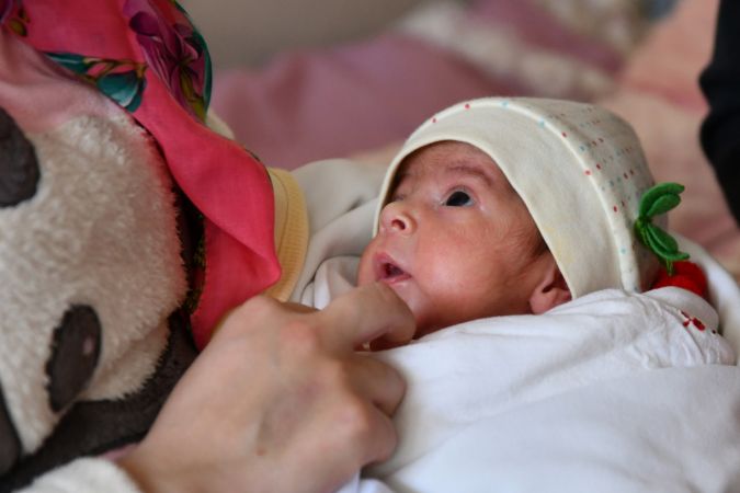 Yoğun bakımdayken doğum yapan anneden "aşı olun" çağrısı