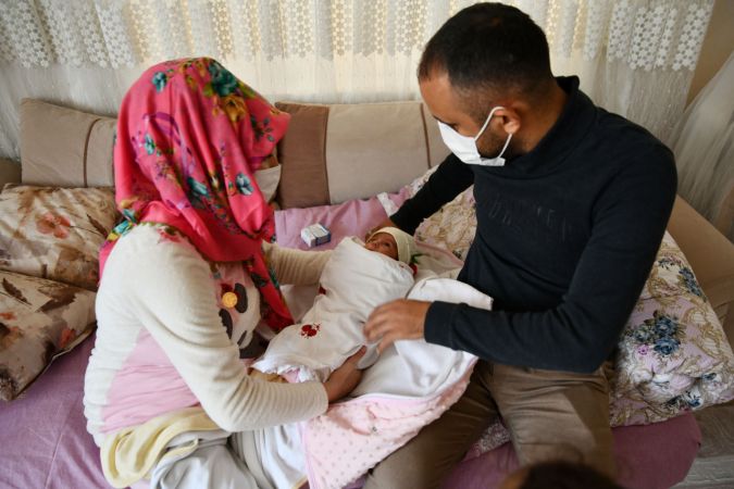 Yoğun bakımdayken doğum yapan anneden "aşı olun" çağrısı
