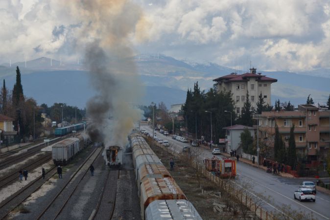 Son Dakika: Video Haber...Gaziantep'te bakıma alınan vagon yandı