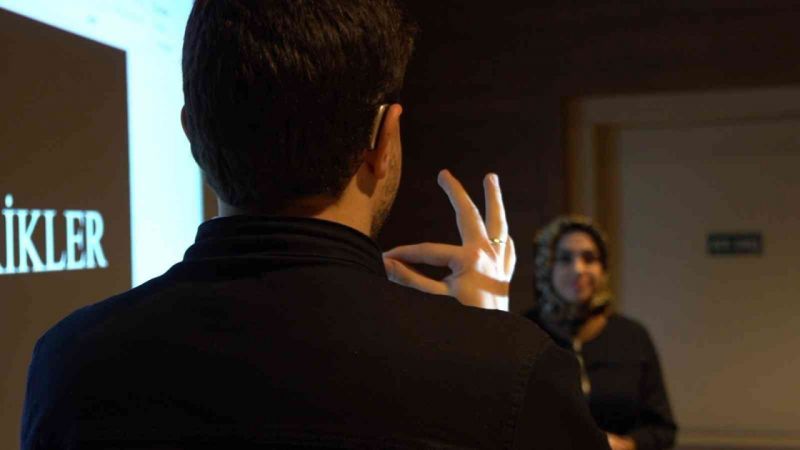 Panorama Müzesi çalışanlarına işaret dili eğitimi