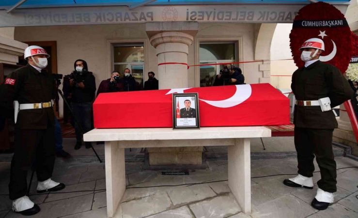 Son Dakika: Video Haber...Kahramanmaraş'ta Şehidin cenaze namazını imam ağabeyi kıldırdı, gözyaşları sel oldu