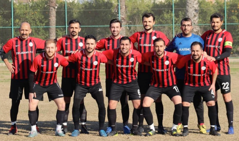 Gaziantep Barosu Futbol Takımı (Zeugma Fc) üst üste ikinci şampiyonluğunu aldı!