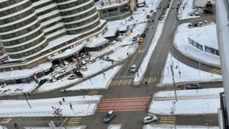 Son Dakika: Gaziantep'te Kar yağışı devam Ediyor! Elektrik Kesintileri Ve Ulaşımdan Dolayı Sorun Yaşayan Vatandaşlar Kar Yağışının Ne Zaman Biteceğini Merak Ediyor...