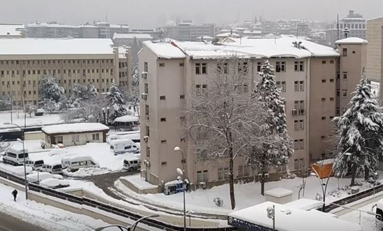 Son Dakika: Video Haber...Gaziantep’te kar yağışı etkisini sürdürüyor