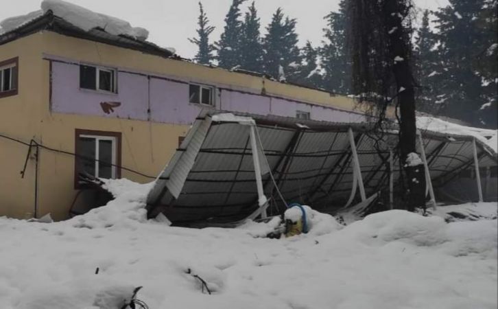Son Dakika: Kahramanmaraş’ta kar nedeniyle çatılar çöktü