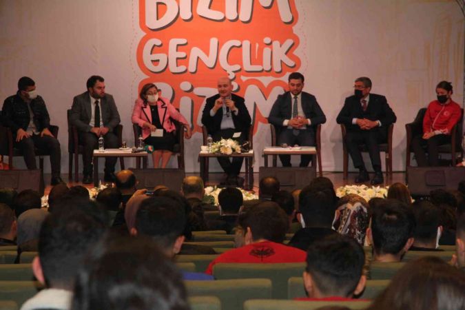 Video Haber: İçişleri Bakanı Soylu, Gaziantep’te gençlerle buluştu