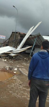 Son Dakika: Video Haber...Gaziantep'in Nurdağı İlçesinde Şiddetli Fırtına Çatıları Uçurdu!