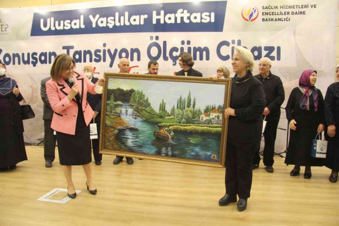 Gaziantep’te yaşlılara konuşan tansiyon aleti